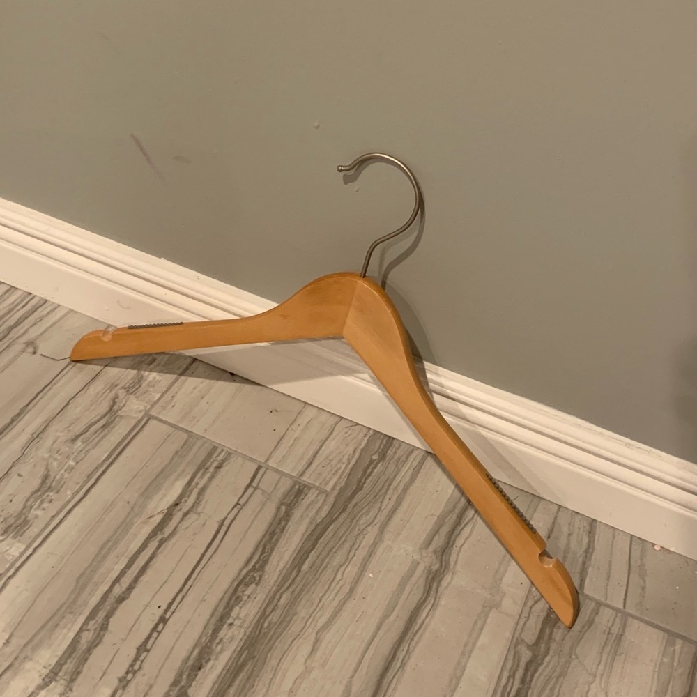 Wooden hangers set of 20 - Picture 1 of 4